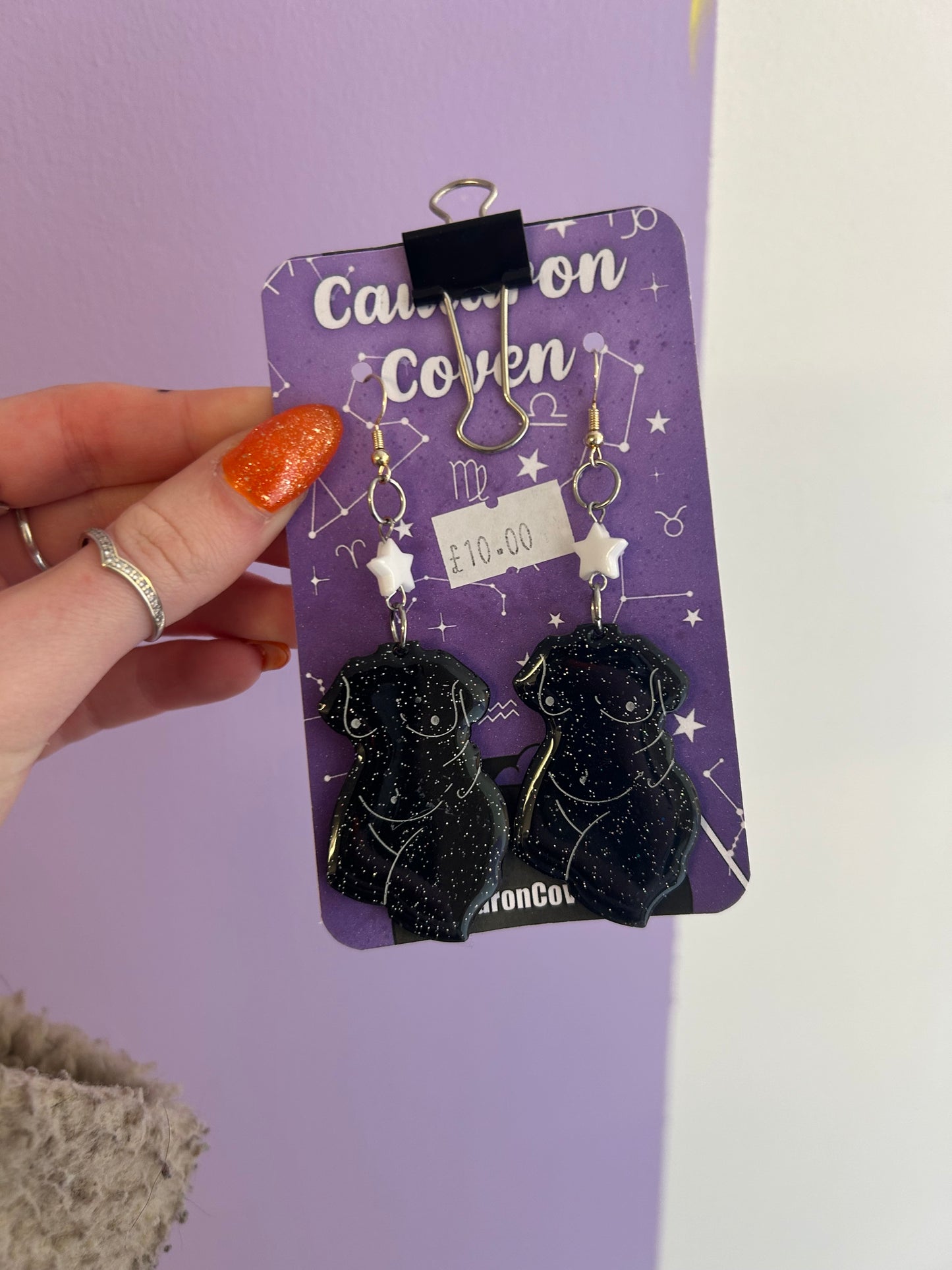 Curvy body Resin earrings