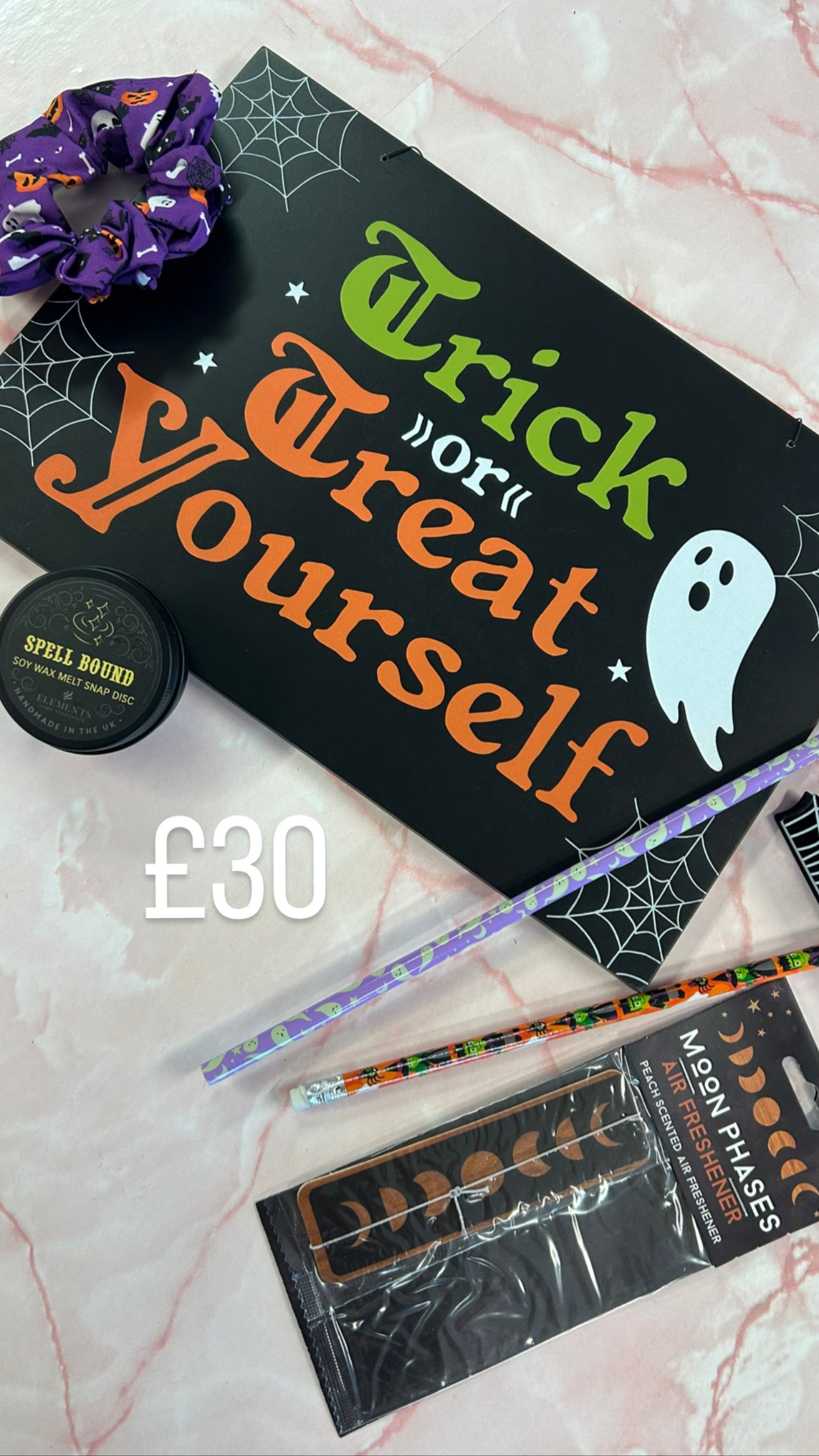 Spooky scoops (Halloween bundles)