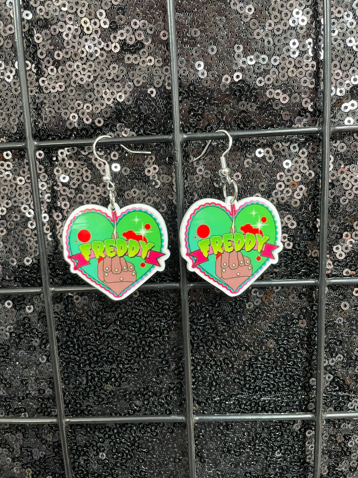 Freddy heart earrings