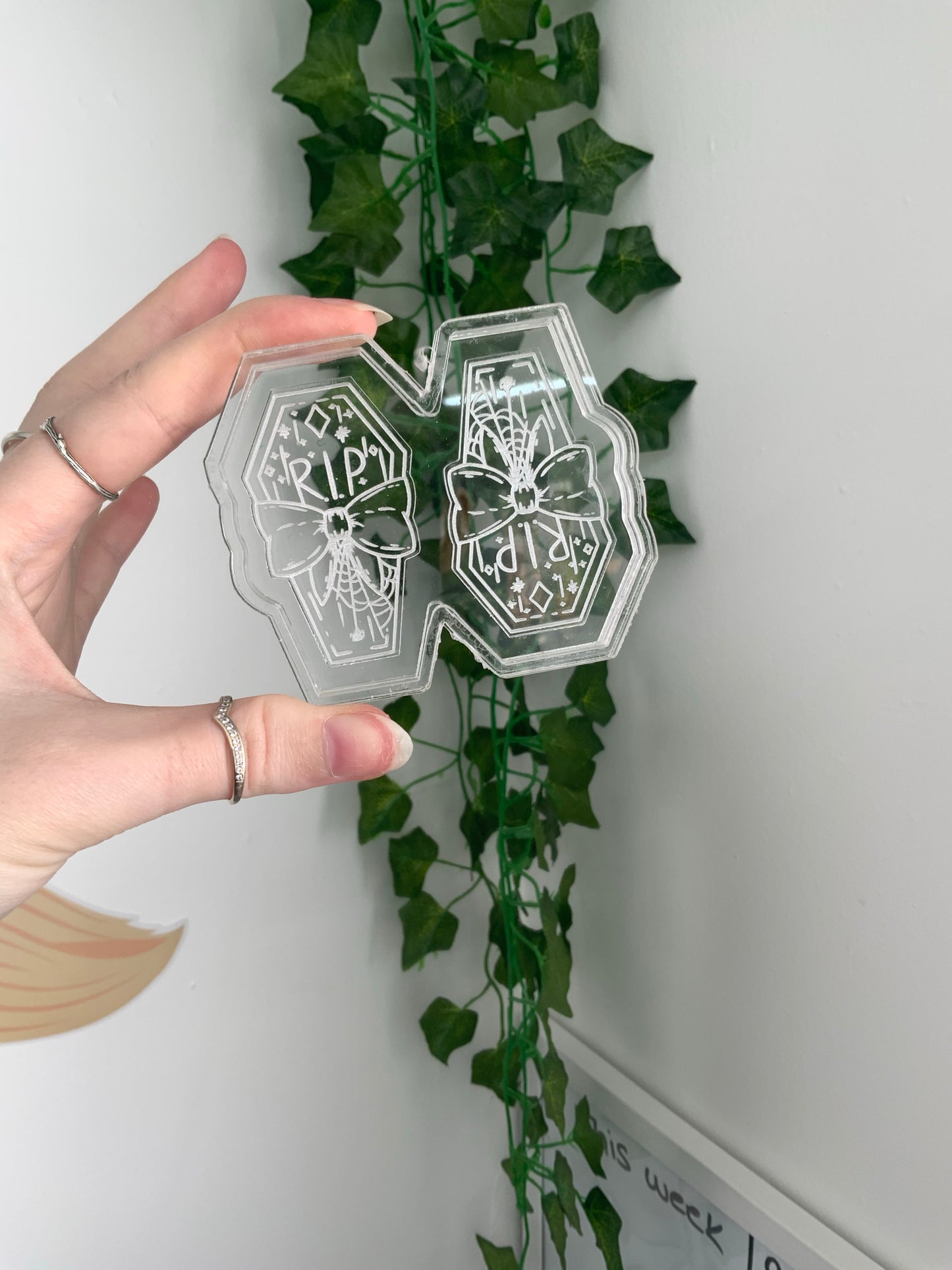 Rip bow coffins Silicone earring mould