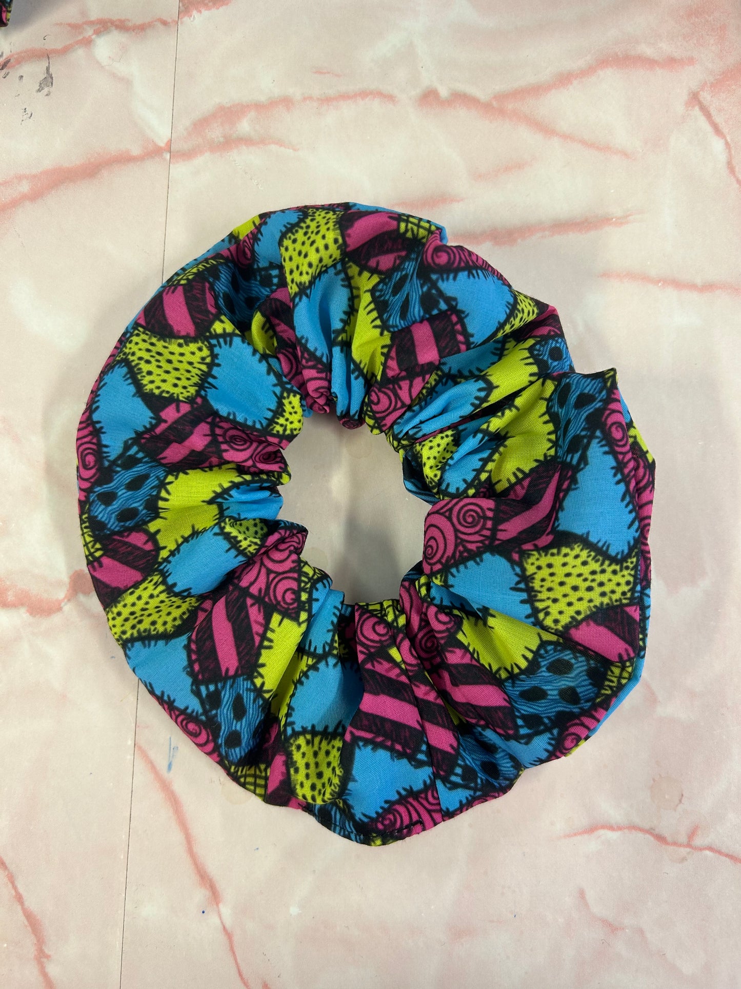 Sally pattern hair scrunchie