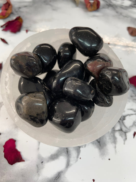 Black onyx Polished tumble stones