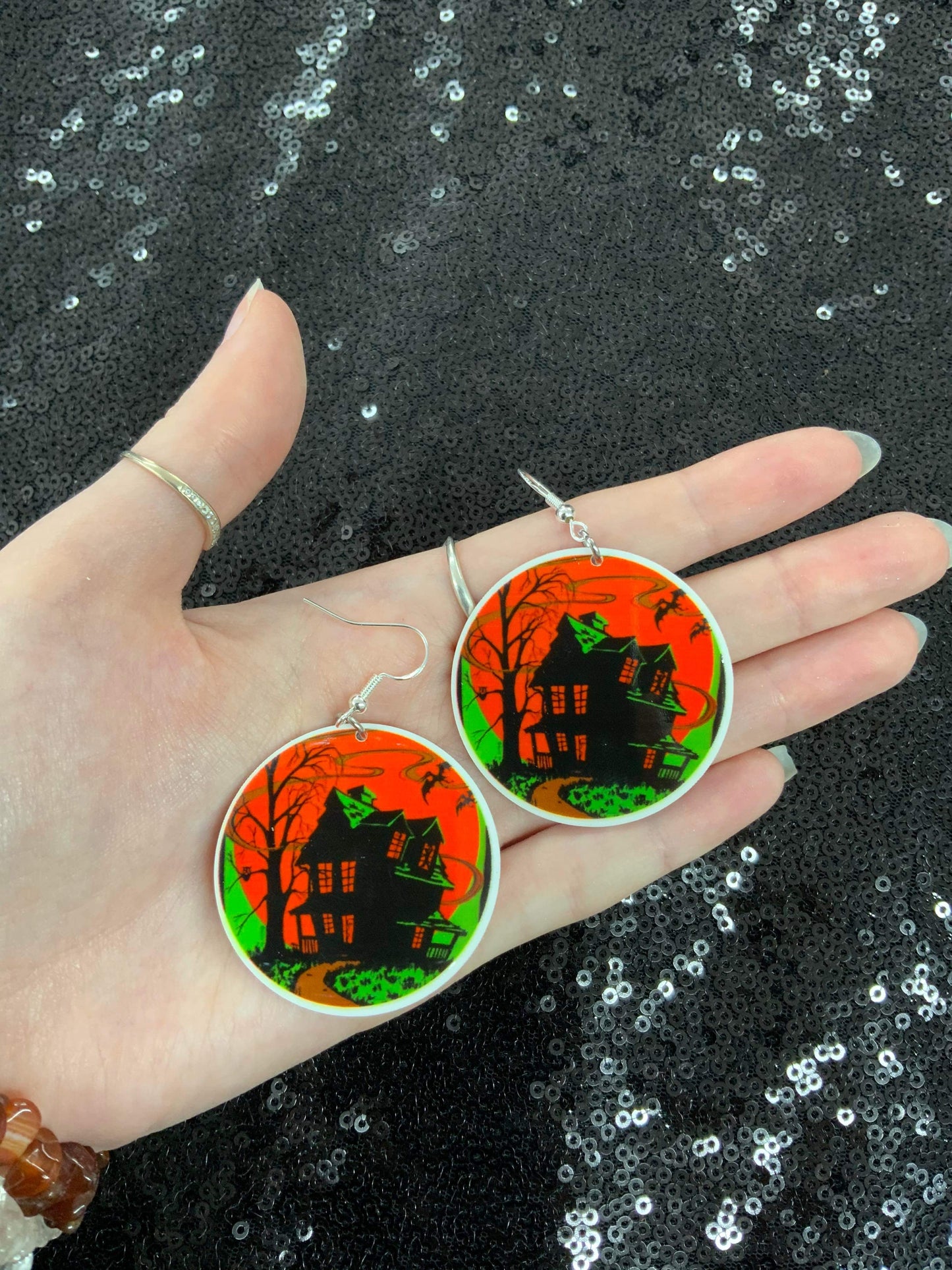 Haunted circles earrings