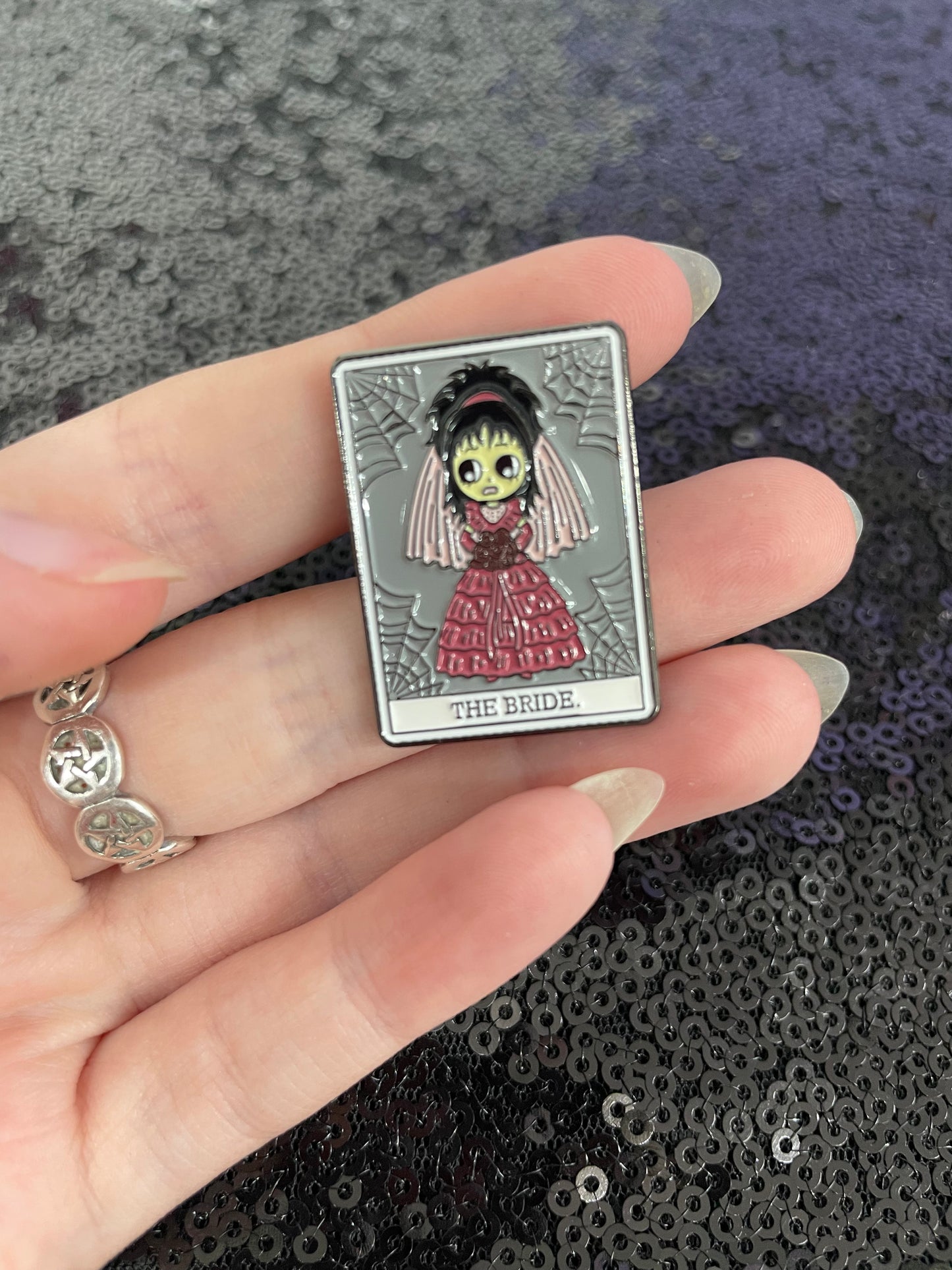 The bride Lydia tarot card enamel pin